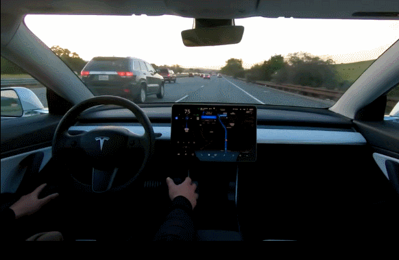 无人驾驶到底能有多彻底，彻底到连驾驶室都能取消