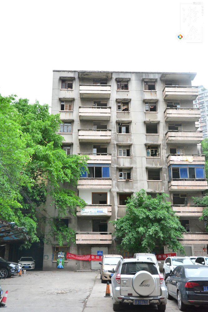 龙湖为重庆大坪带来GDP奇迹，但作为代价，抹去了后勤工程学院