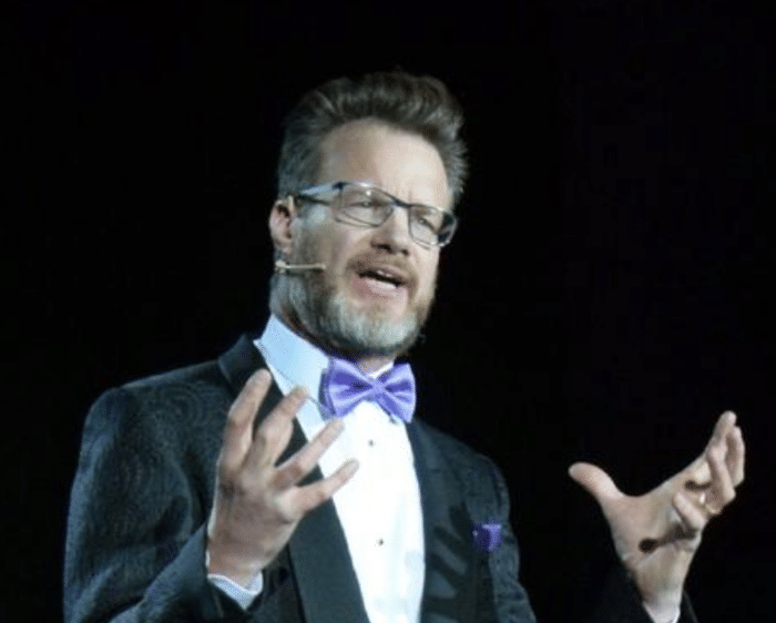 姜昆一手捧红的外国人大山，为何突然消失，郭