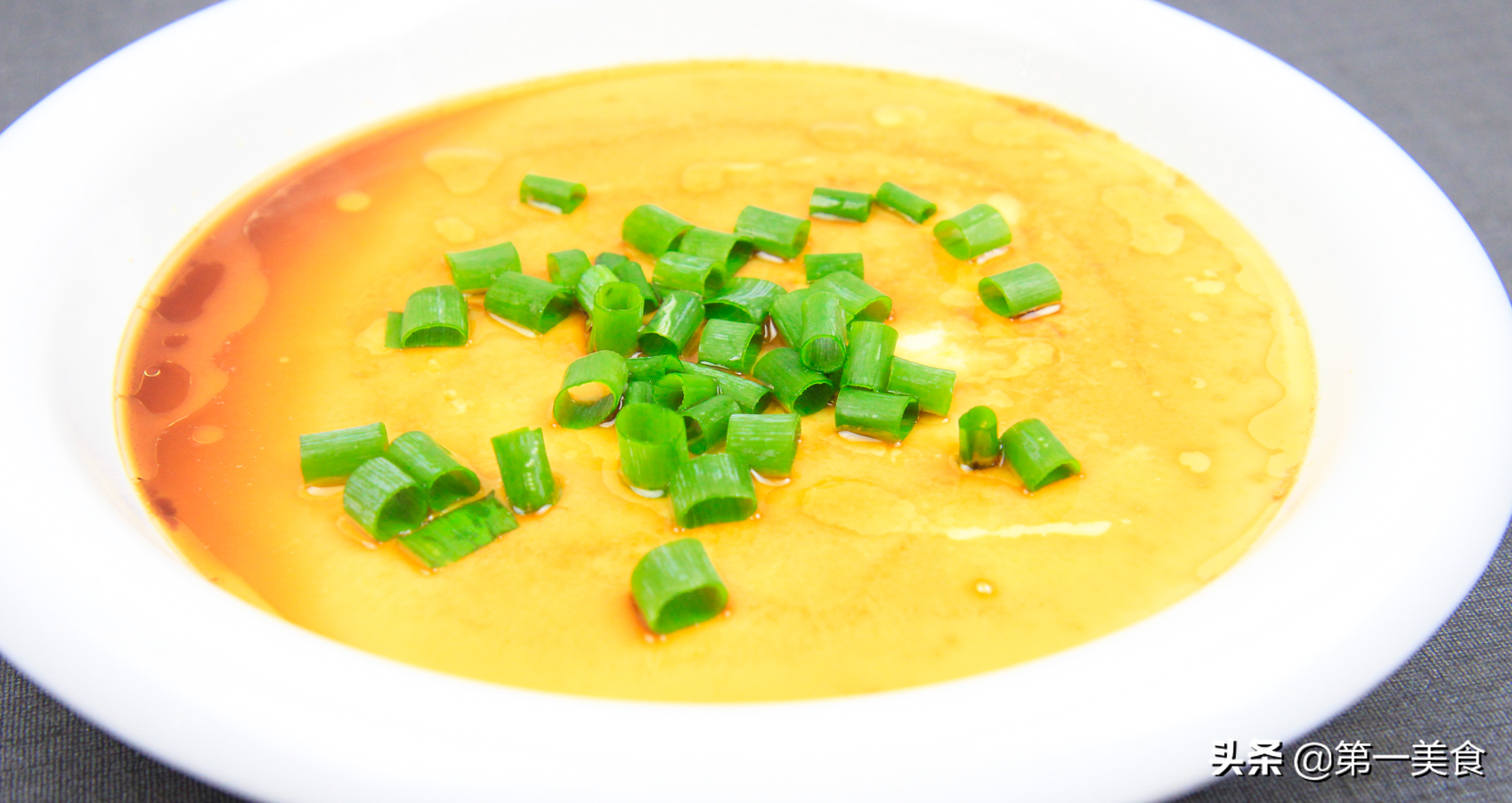 口嫩不老无蜂窝，原来蒸出完美鸡蛋羹只用了很简单的窍门