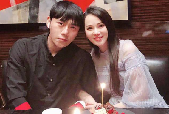 与前夫恋爱14年结婚，与现任约会两次谈结婚，伊能静为何嫁给秦昊