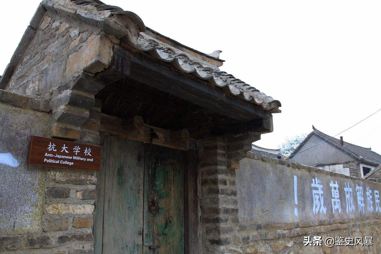 许世友被关，妻子未探望、反写决裂信，解禁后