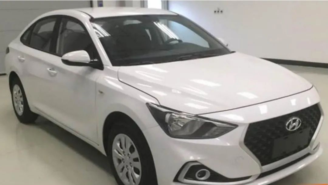 帕萨特中期改款车型曝光；插混车型国标续航要求有调整