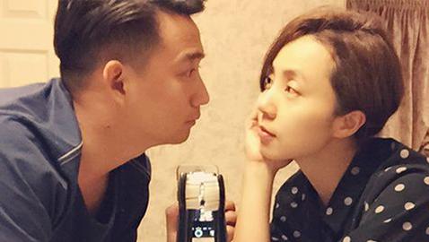 黃磊曬與孫莉合照慶祝結婚17週年：最好的愛情，無非就四個字