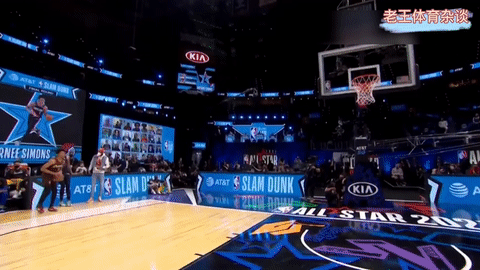 全明星扣篮大赛：西蒙斯致敬麦迪，献上篮筐之