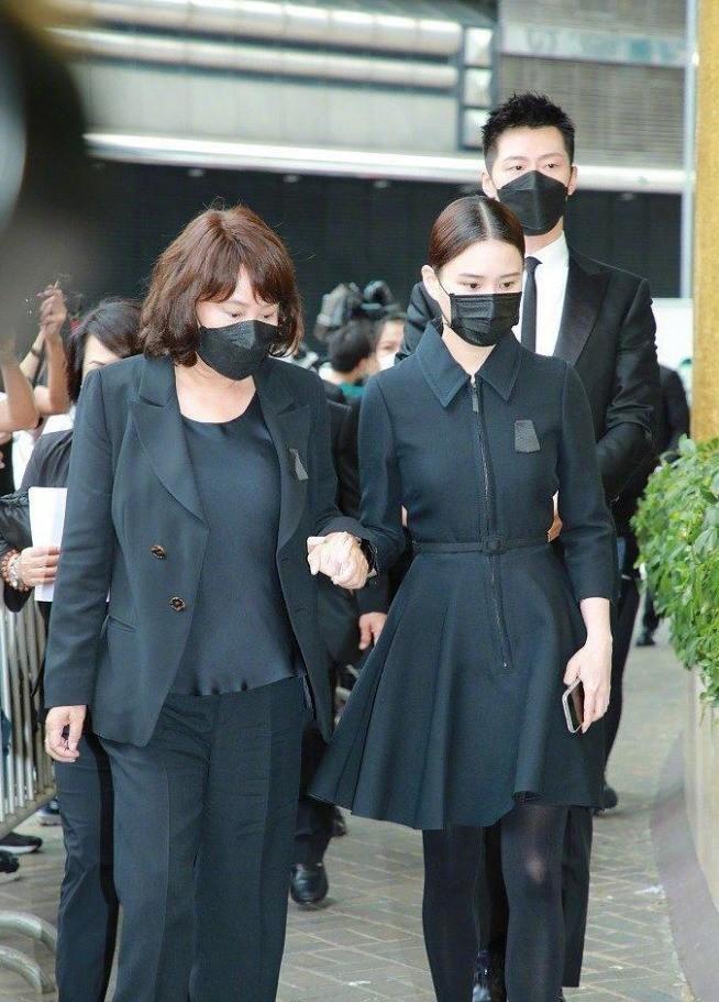 好事将近，窦骁与女友何超莲同居试婚？三太或已接受窦骁