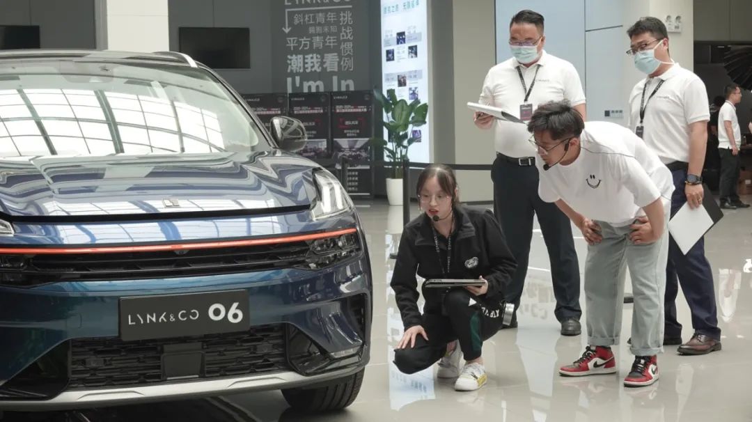 三年保值率中国品牌第一，买了领克的他们“小众”却很享受