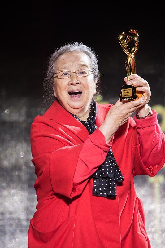 演了一辈子好人没人夸，61岁好心救场演个反派，却被骂了半辈子