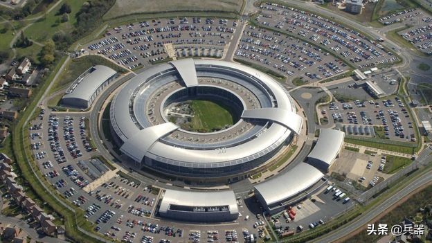 英国病毒肆虐，007邦德在哪里？军情5处、6处，被专家们炮轰！