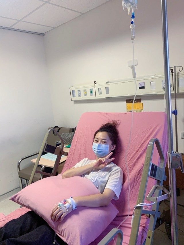 41歲女星求子，兩年不染髮不噴香水在肚皮上打20針才如願懷孕