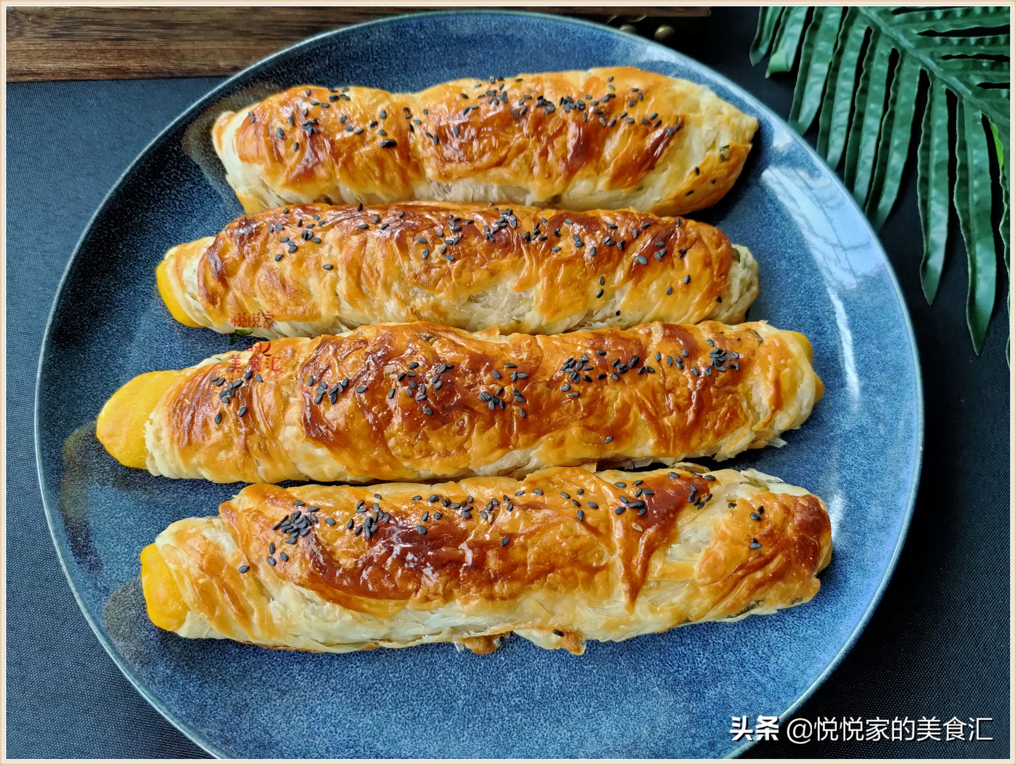 吃了30多年南瓜饼，头次这样做，葱香十足外酥里糯，好吃不油腻