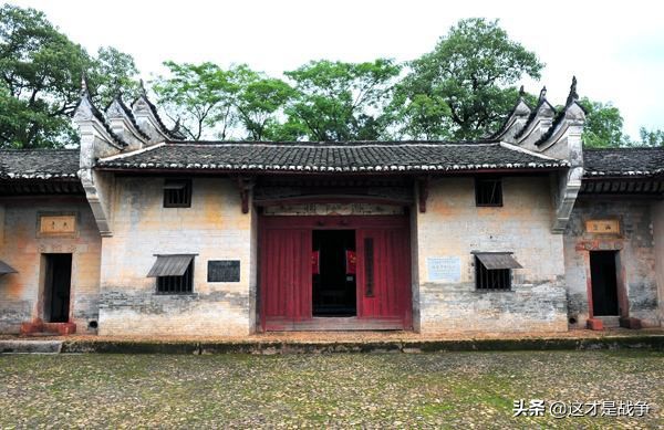 看看毛主席逆境时的作为，就会明白，“历史选择了毛主席”是必然