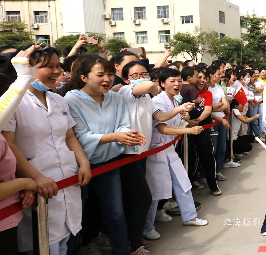 三原县医院庆祝“5.12”国际护士节拔河比赛