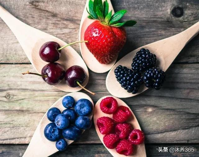 各大醫學研究匯總：告訴你，想要老了腦袋也靈光，常吃這6種食物