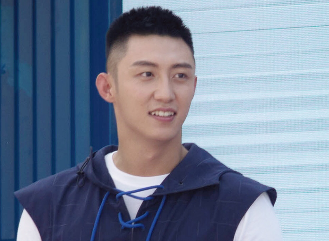 黄景瑜新剧上映却被爆料，求锤得锤还有结婚证