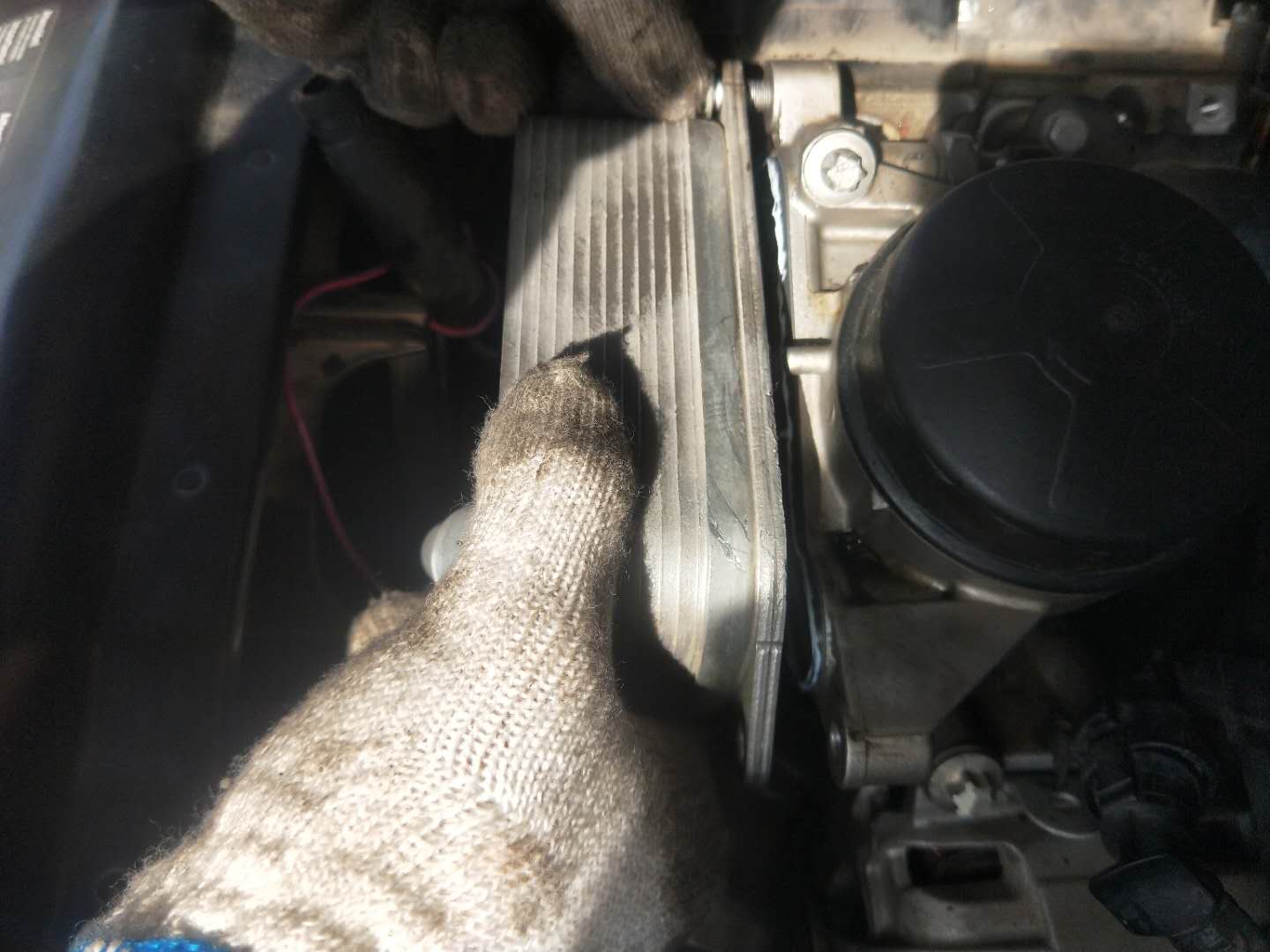 图片[20]_宝马发动机漏油维修 不是所有的漏油就叫通病_5a汽车网