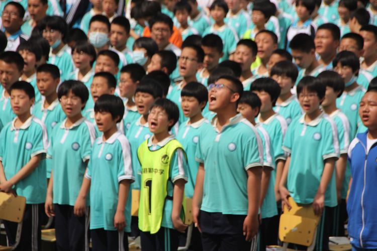 “清华馒头神”来邯郸临漳四中作励志报告，他是农民，逆袭成学霸