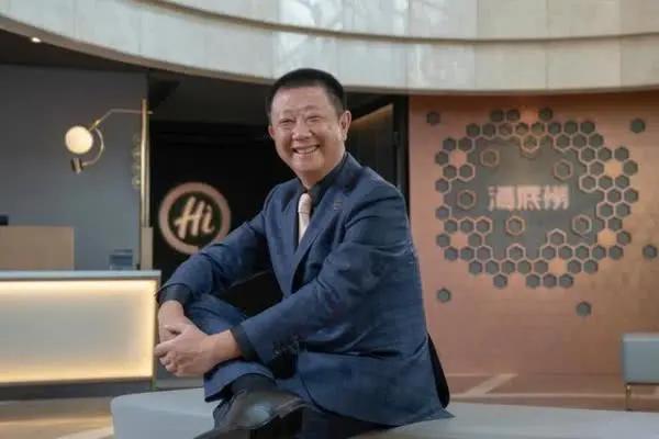 这几个超级富豪，早已不是中国国籍！在国内捞