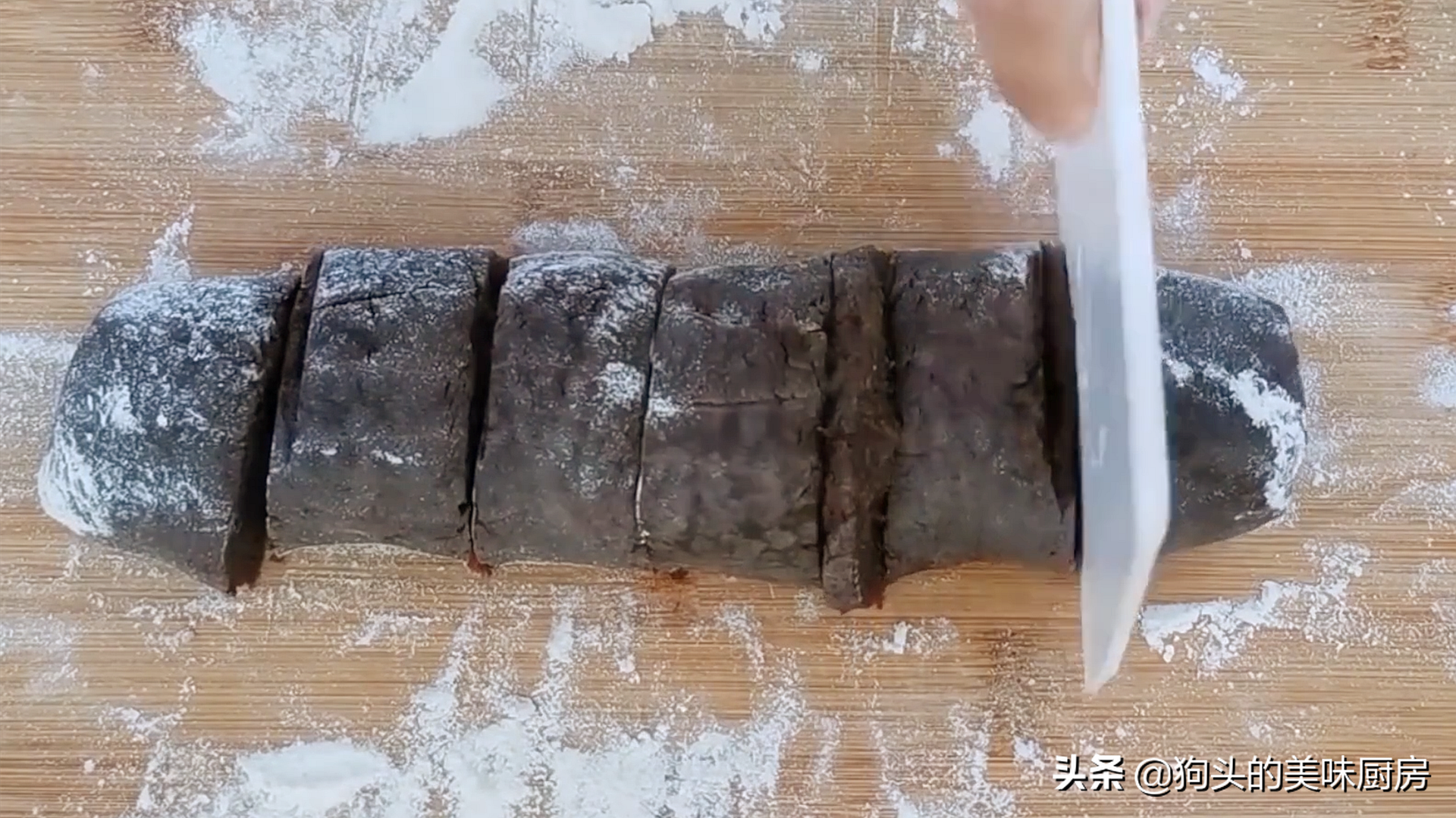 愛吃糯米粉的不要錯過，學會這樣做，外酥裡糯，香甜不粘牙