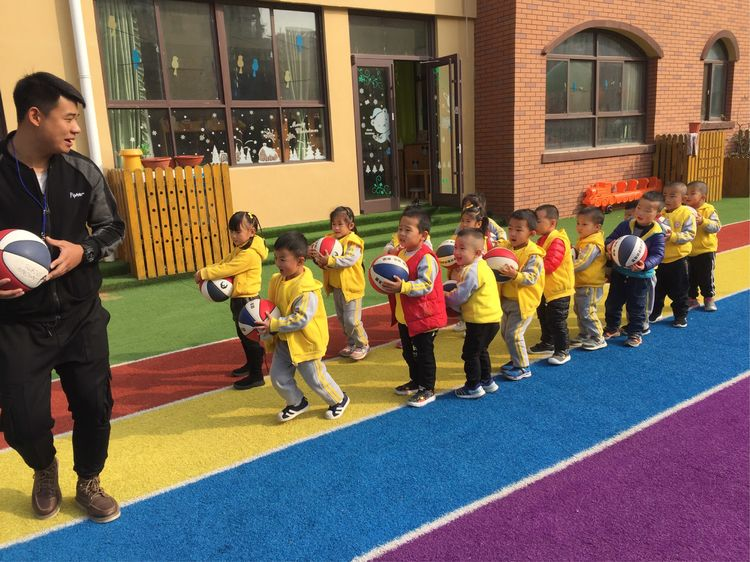 课程游戏化在幼儿科学探究活动的运用