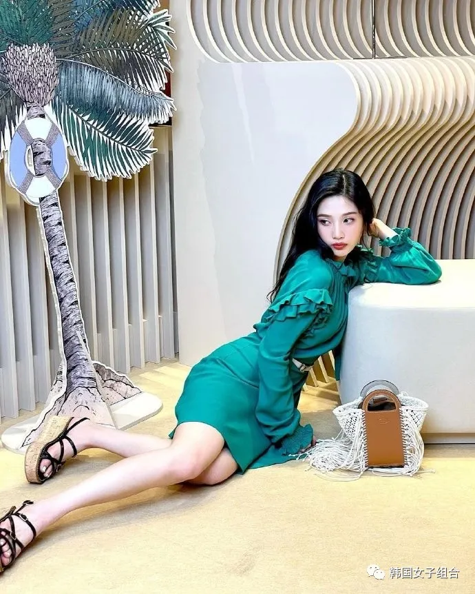 今天能感受,这位女团爱豆真人感觉的手机照