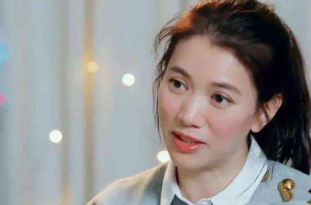 有種“差別”叫月子洗頭，謝娜42天不洗，袁詠儀天天洗，差距太大