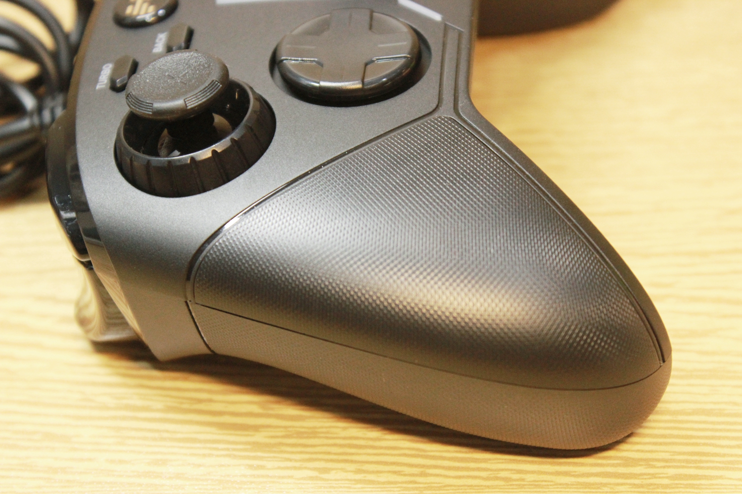 可调节摇杆灵敏度、有机械按键的北通阿修罗3游戏手柄到底好用吗