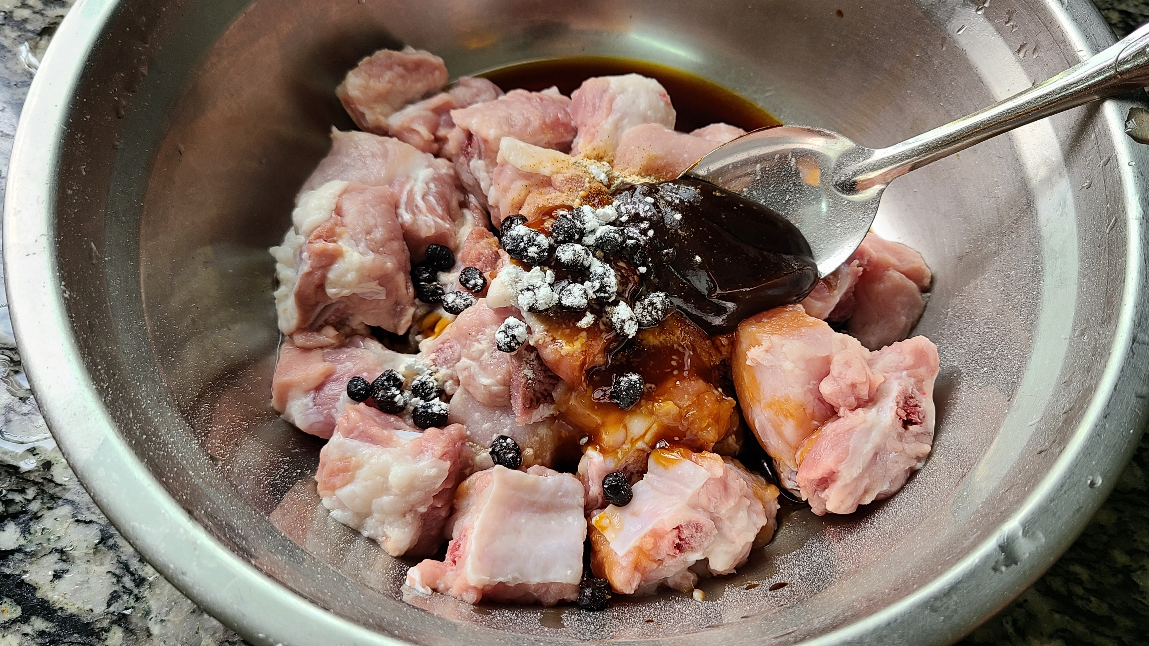 廣東人這樣做排骨太香了，營養好吃味道濃，家常做法又簡單