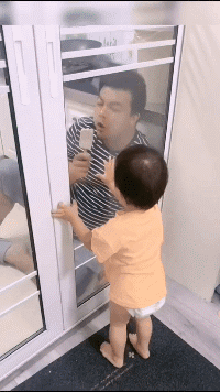 搞笑动图图片：谁曾经还不是个小仙女？