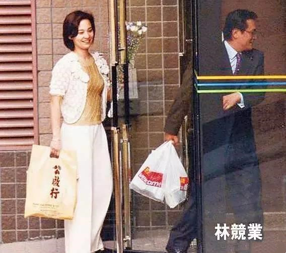 凄凉的刘家班：刘家良去世前原谅妻子，刘家辉在病床上挣扎9年