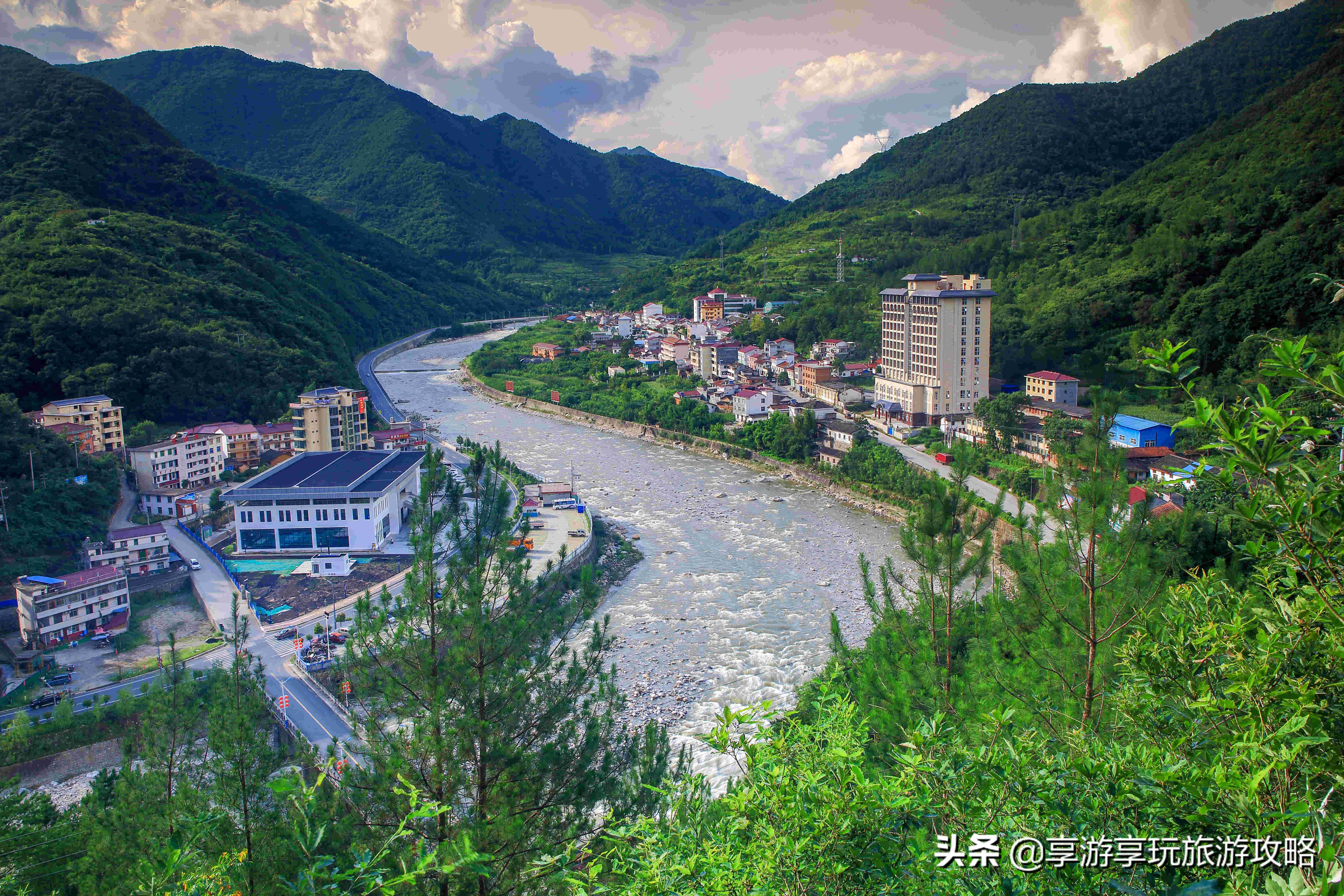 天气入夏酷热难当，全国最值得打卡的避暑地盘点。收藏这篇不迷路