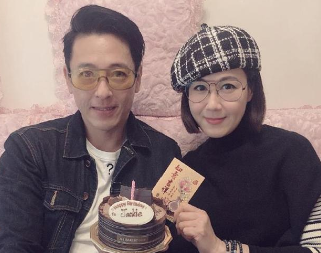为保容颜，夫妻结婚25年不吃肉不生子，吕颂贤这是啥神仙婚姻？