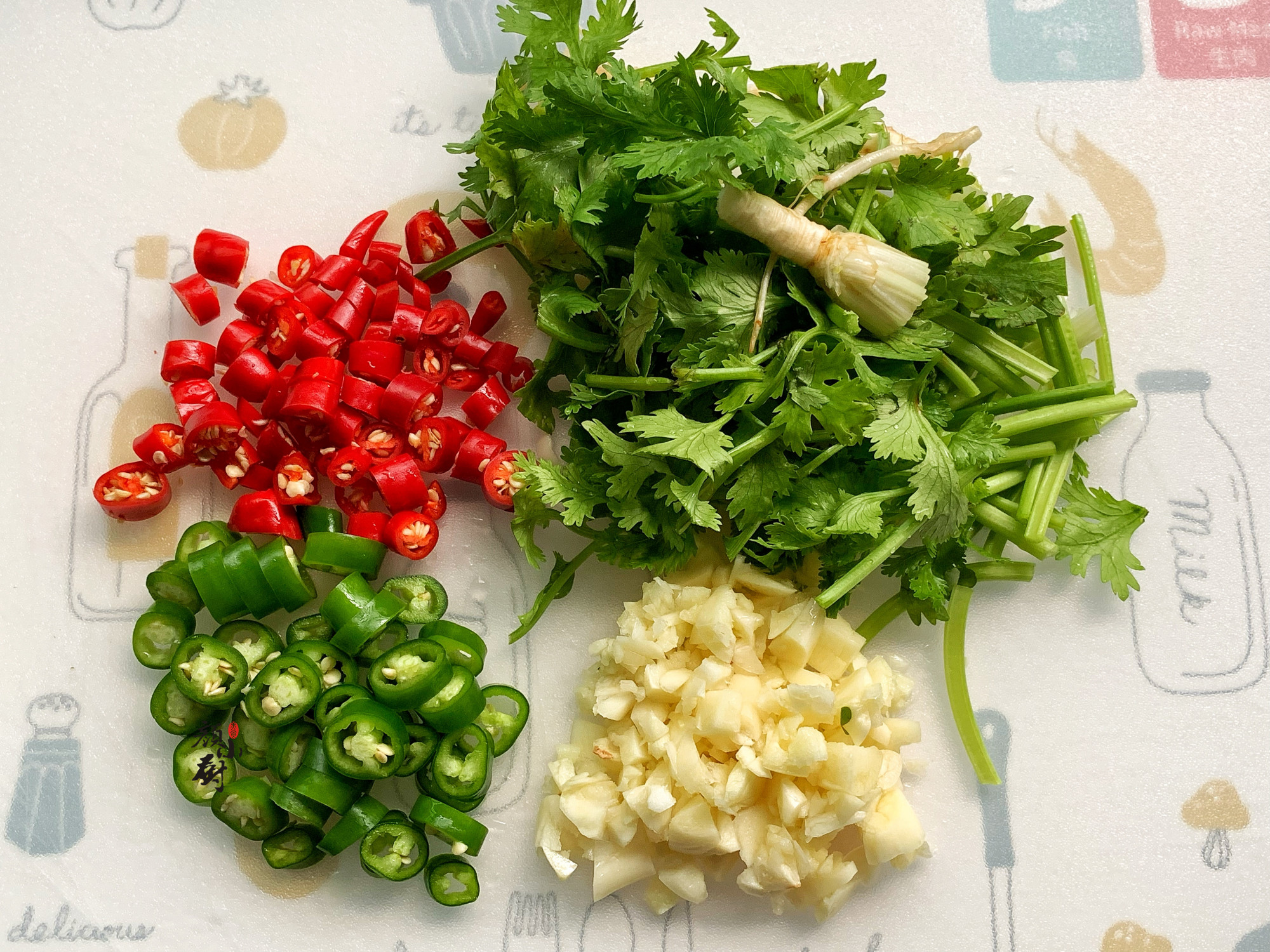 夏天，少吃猪肉多吃它，营养极高，比吃牛羊肉强，拌一下真好吃