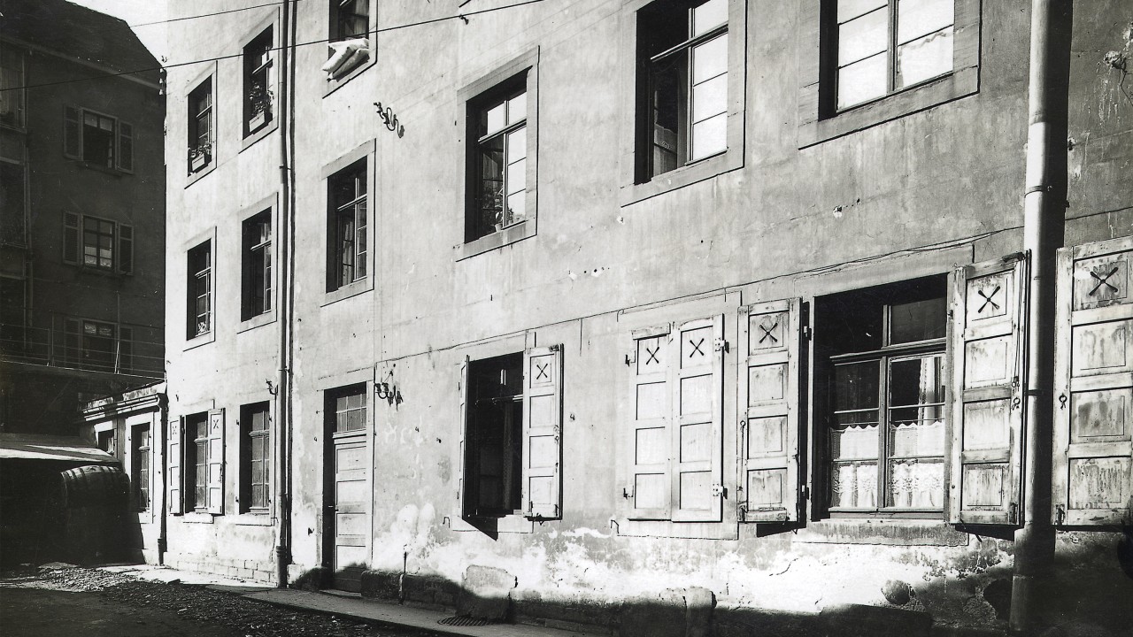 德国少年辍学建百亿跨国集团，花甲失子造就博