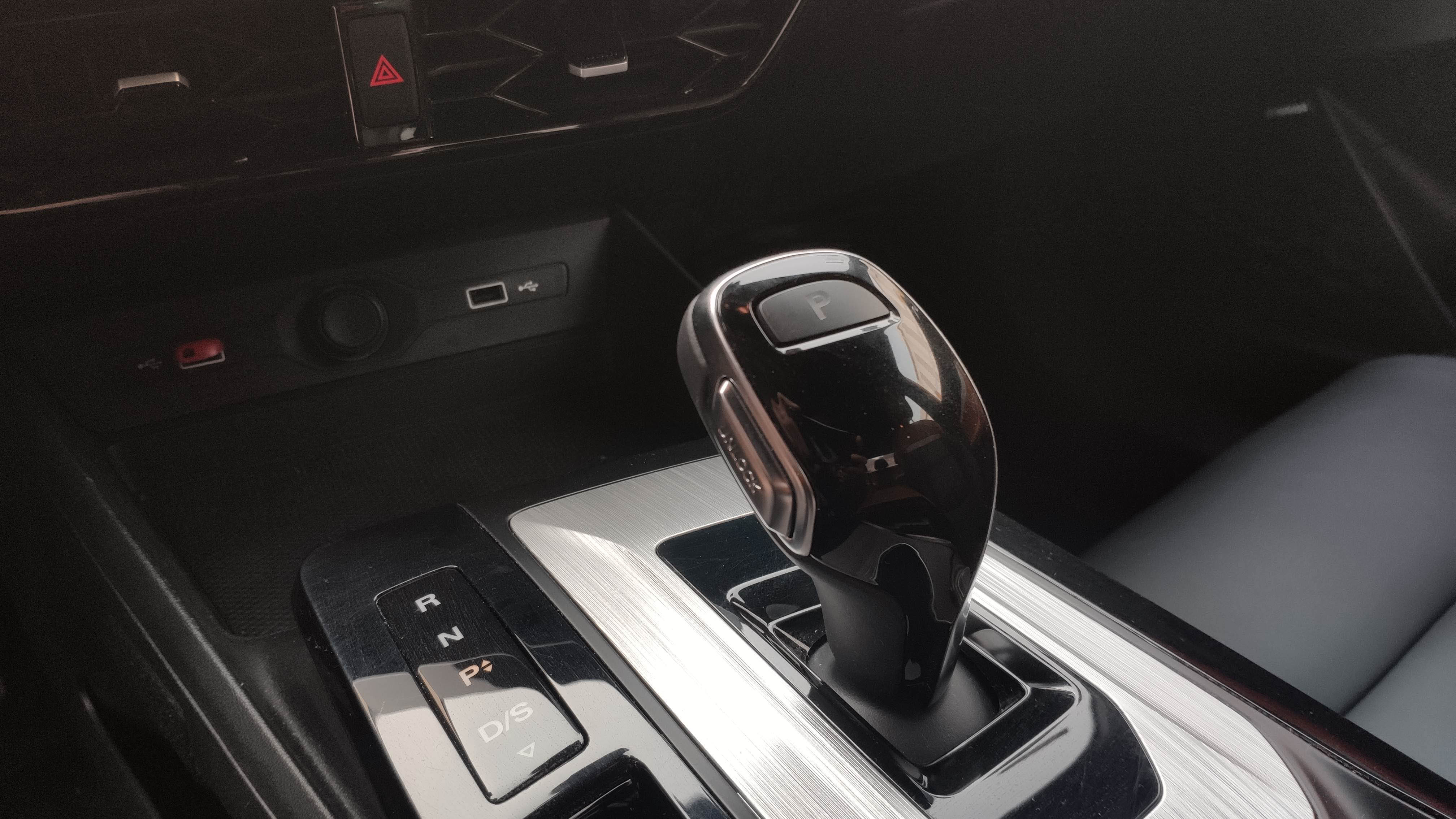 试驾全新MG5 能不能做年轻人的第一台车？