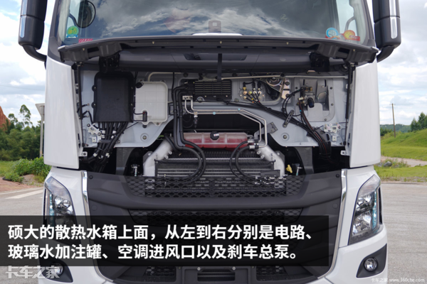 600马力+12速自动挡，详解1.2米大卧铺柳汽乘龙H