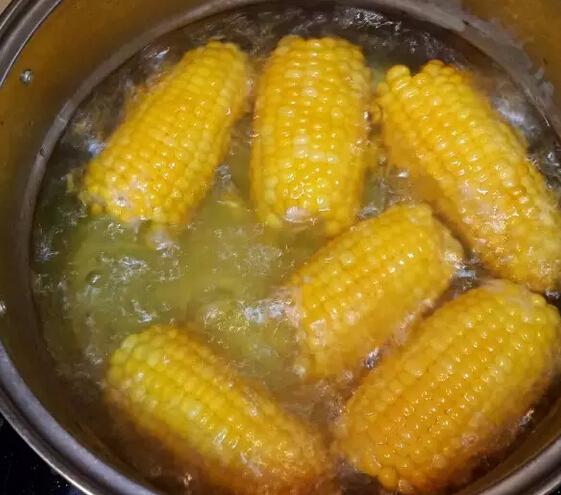 Don’t steam the tender corn. The chef teaches you a new method. It is sweet and crispy, and 5 corns are not enough at a time.