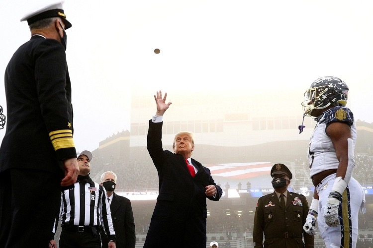 蓬佩奧感染，特朗普防疫�奇招�：讓年輕人感染！ 錯都是他的嗎？