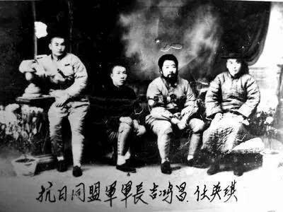 民族英雄吉鸿昌：敢同蒋介石对峙，后被枪决，留下一儿一女何在？