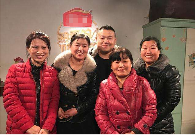 悲惨岳云鹏：因6块钱被骂3小时，台上被曹云金打