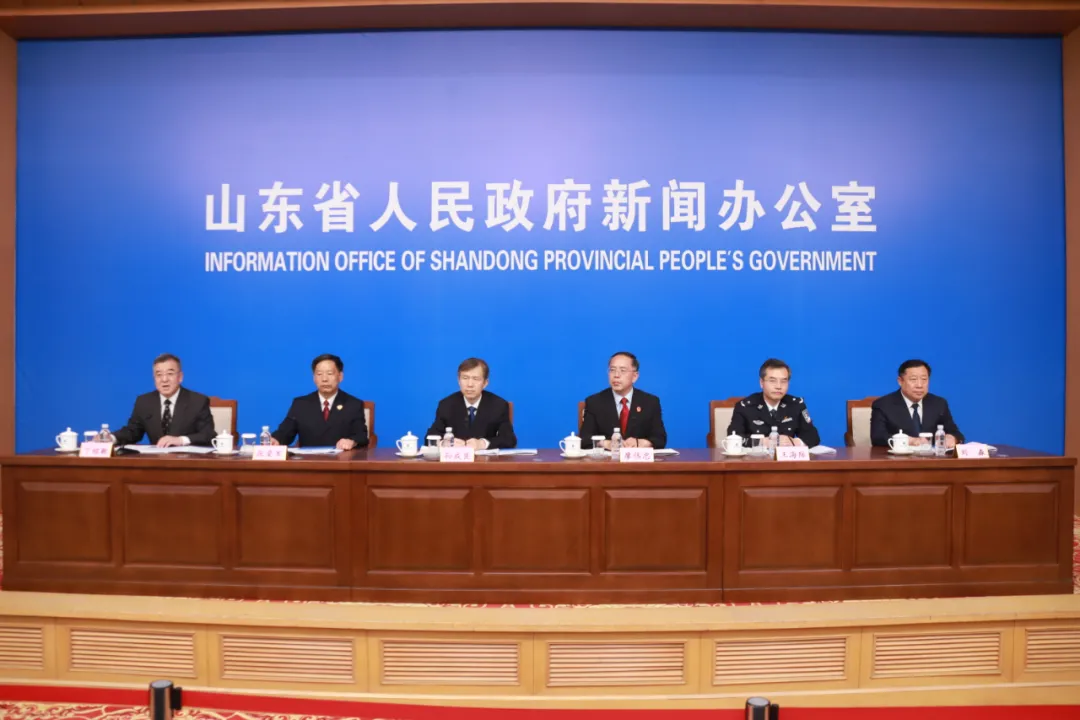 省司法厅参加全省政法机关“我为群众办实事”新闻发布会并回答记者提问