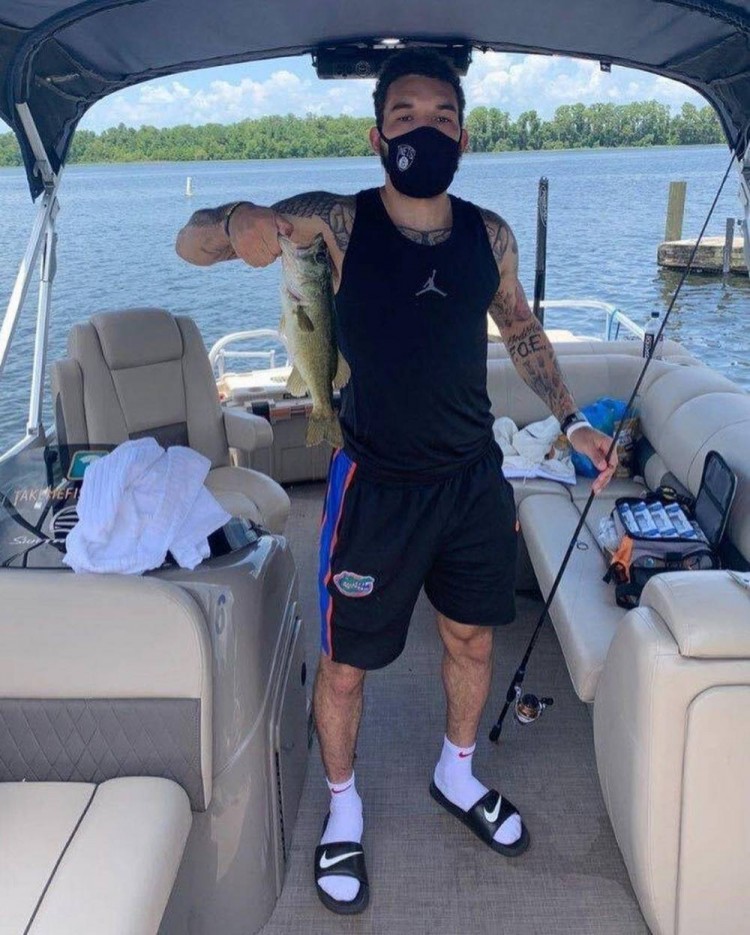 官方玩梗最致命！NBA曬球星釣魚照，喬治領銜，卻沒有湖人球員！-黑特籃球-NBA新聞影音圖片分享社區