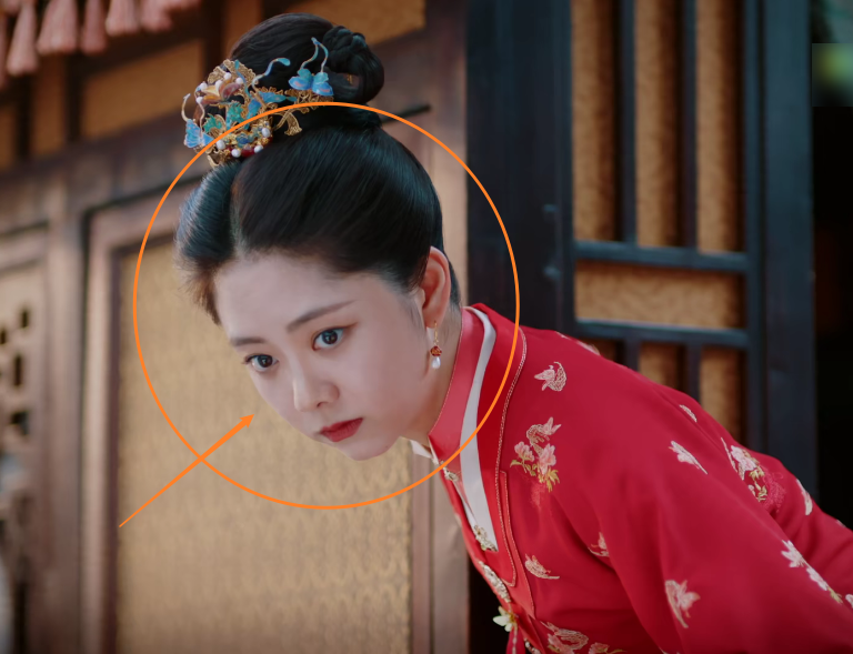 《錦心似玉》預(yù)告,譚松韻換紅嫁衣盡顯明艷,30歲狀態(tài)讓人愣了