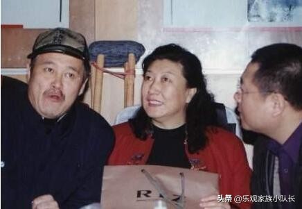高秀敏至死不与赵本山和解，赵本山到她葬礼上："妹呀，哥来晚了"
