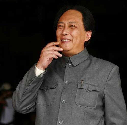 前妻孙涛自杀后，唐国强转身娶了壮丽，为何女