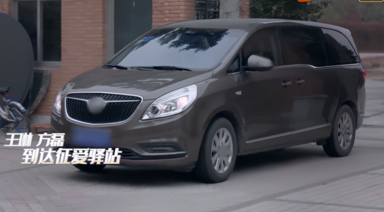 Drive 300 thousand car, still ask a driver, gather up Fang Lei's economic atmosphere is inferior to Wang Lin really