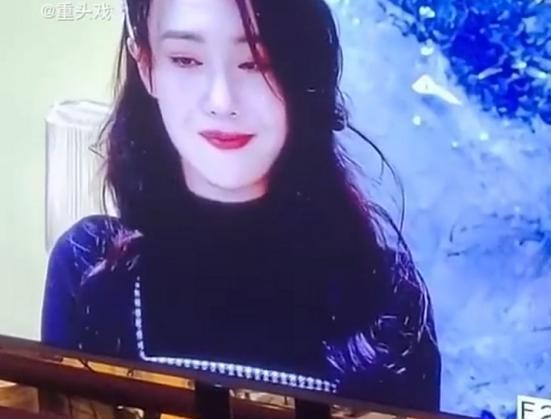 郑爽深夜更换黑白头像，个人状态令人堪忧，粉