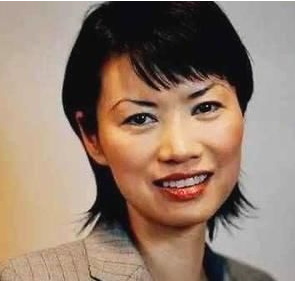 离婚6年仍能分得260亿，从邻家小妹到顶级富豪，