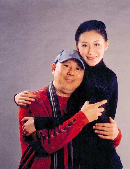 李诚儒住豪宅娶娇妻，儿子却辍学、买不起房，