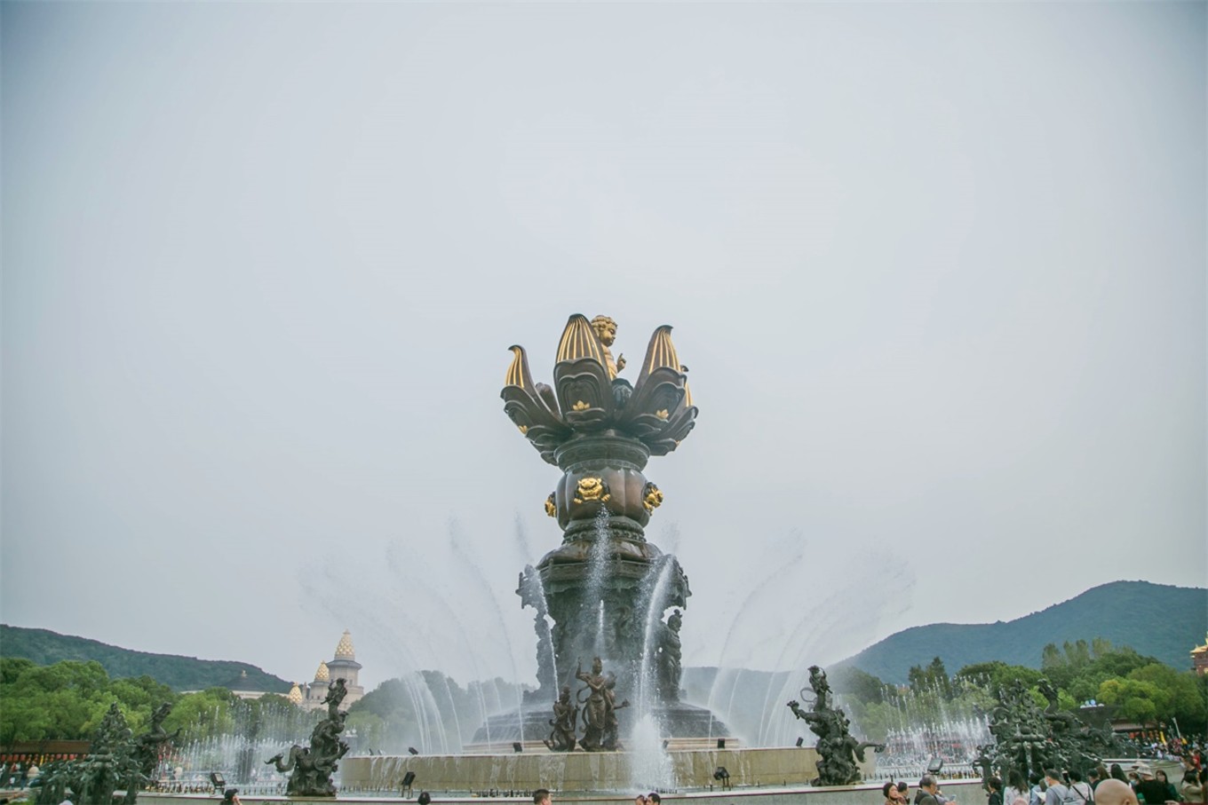 这个被誉为“山水氧吧”的地方，却藏着一座堪称东方的“卢浮宫”